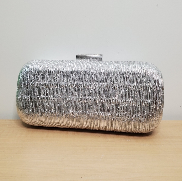 Metallic Silver Hard Shell Clutch - Picture 6 of 6